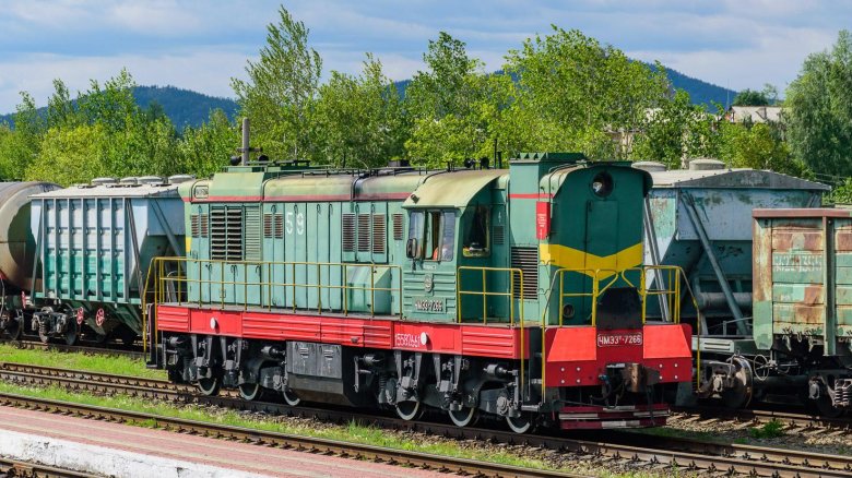 Маневровый локомотив чмэ3