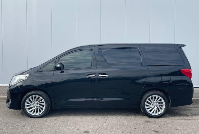 Toyota минивэн alphard 2021