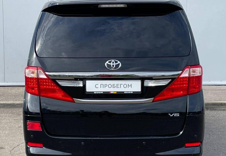Toyota alphard ii