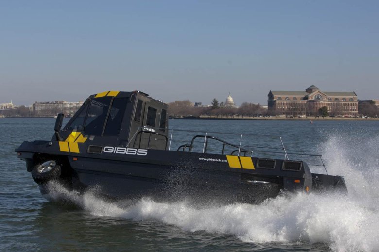 Плавающий вездеход