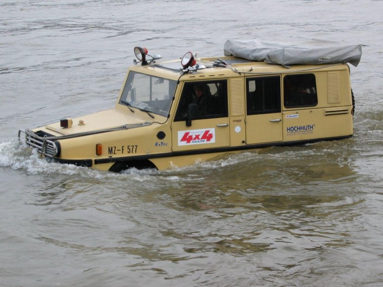 Автомобиль amphi ranger