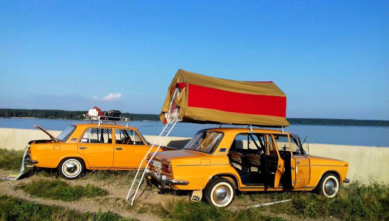 Палатка на крыше автомобиля