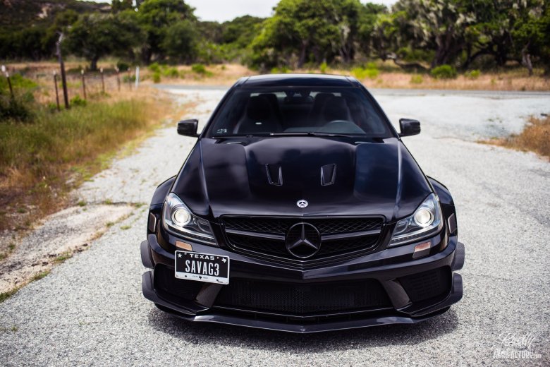 Mercedes benz c63 amg черный