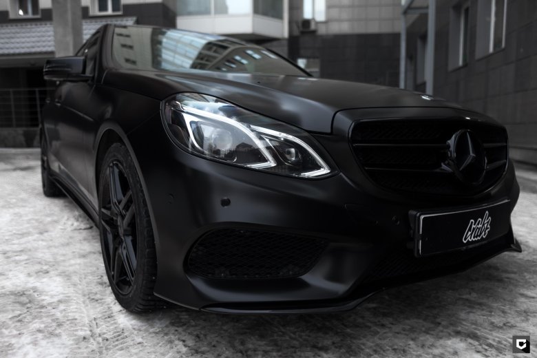 Мерседес е200 матовый черный