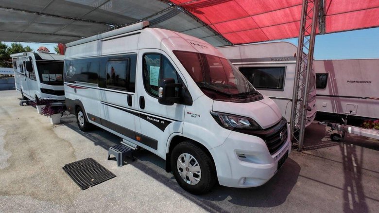 Автодом adria compact scs