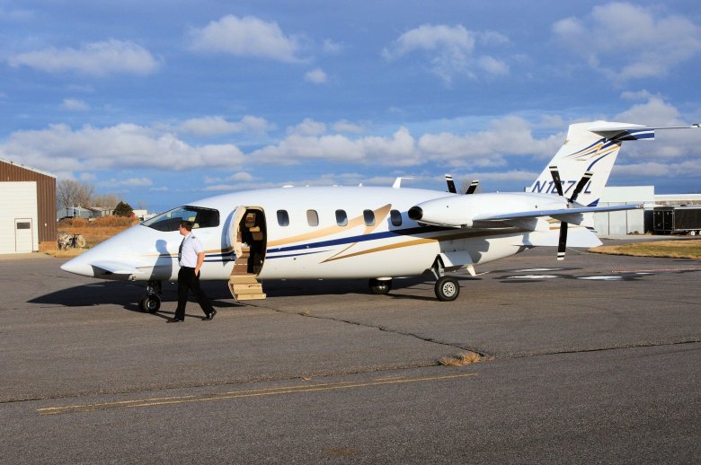 Самолет пьяджо п-180 аванти