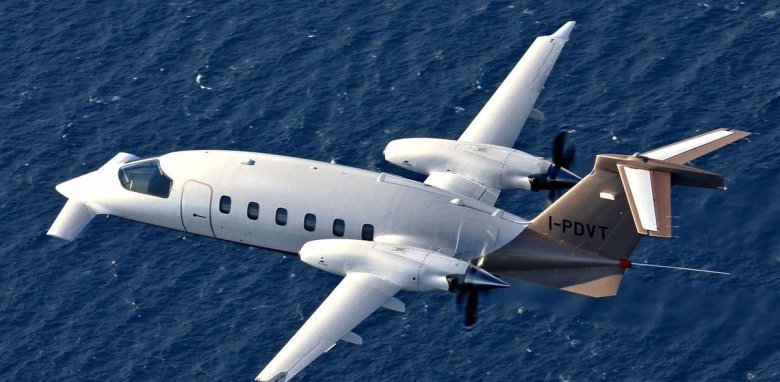 Самолет piaggio p180 avanti ii