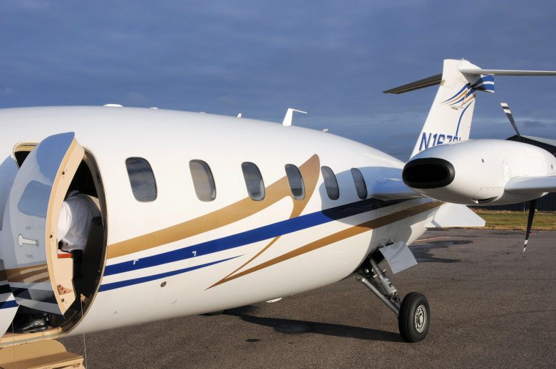 Самолет пьяджо п-180 аванти