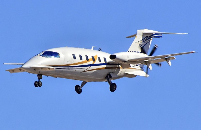Piaggio p180