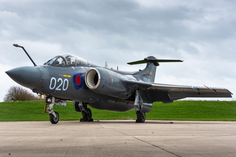 Blackburn b 103 buccaneer