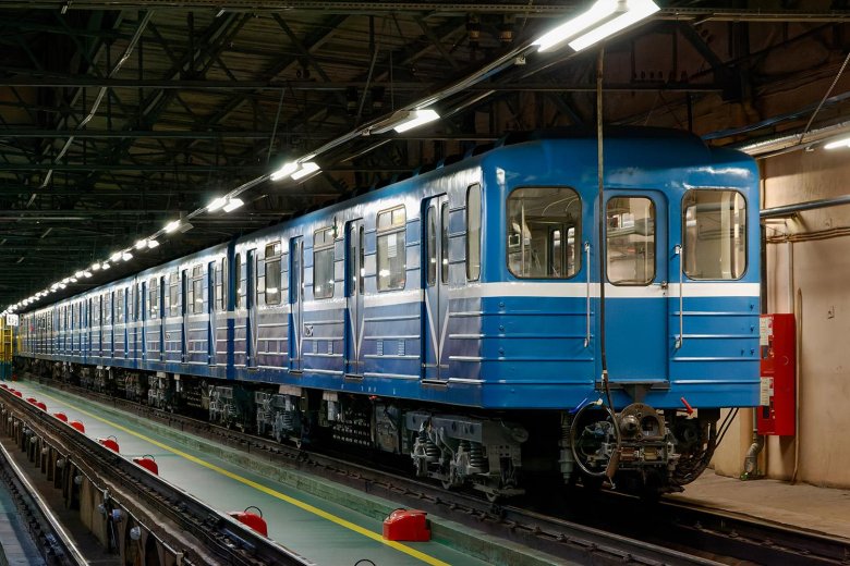 Вагон метро емх 503