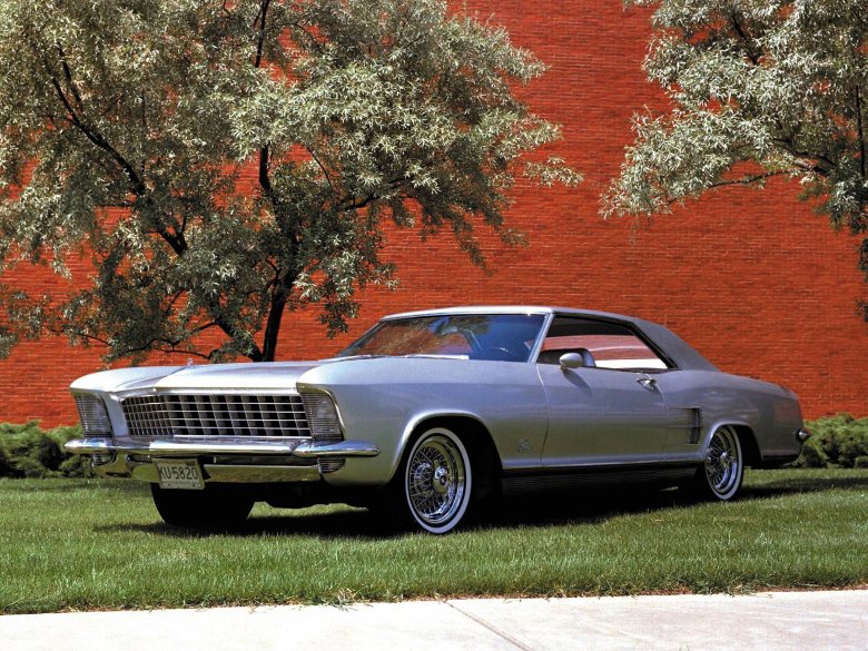 Машина buick riviera