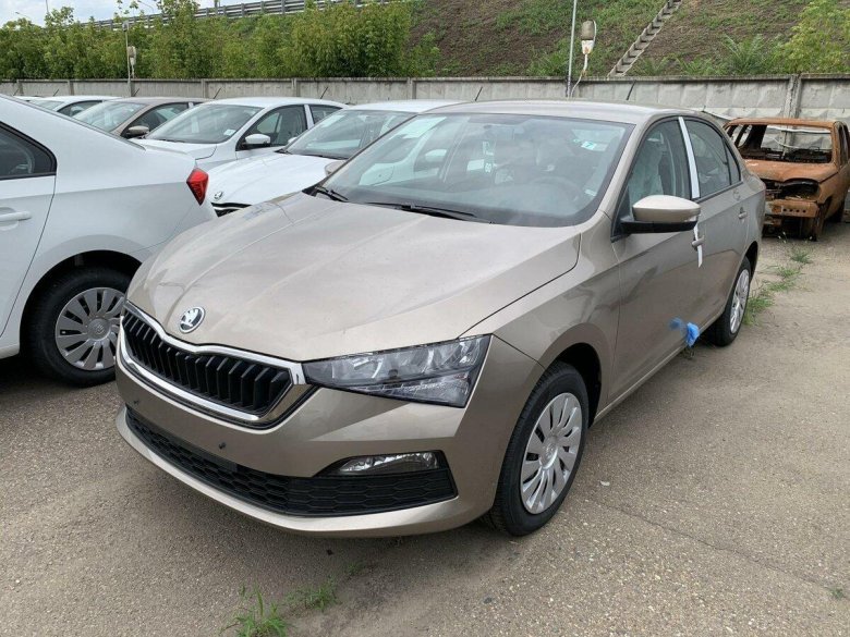 Шкода рапид 2022 бежевый металлик