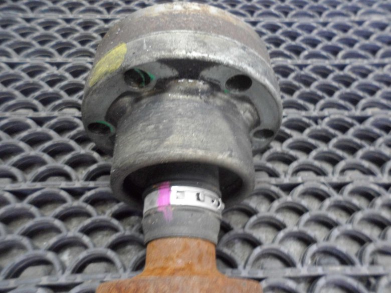 Карданный вал jeep cherokee 2014