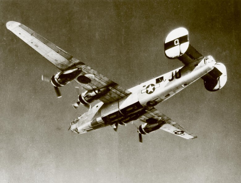 B 24 бомбардировщик