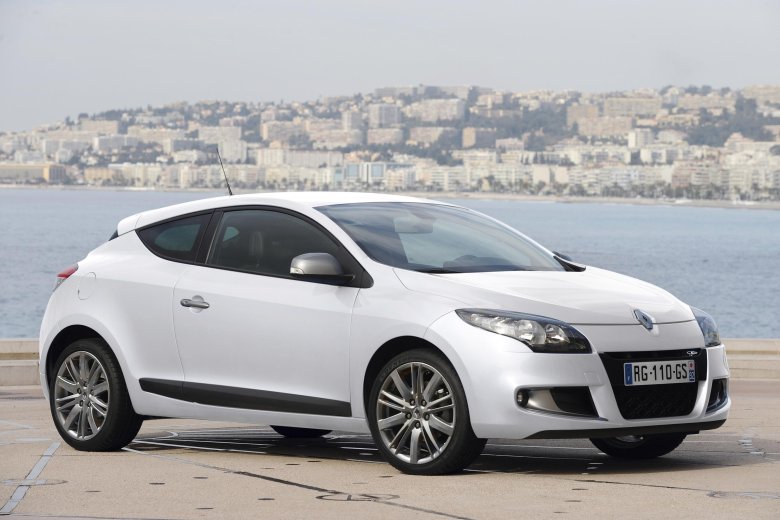 Renault megane coupe 2012