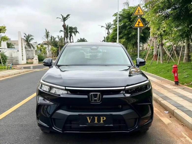 Автомобиль honda