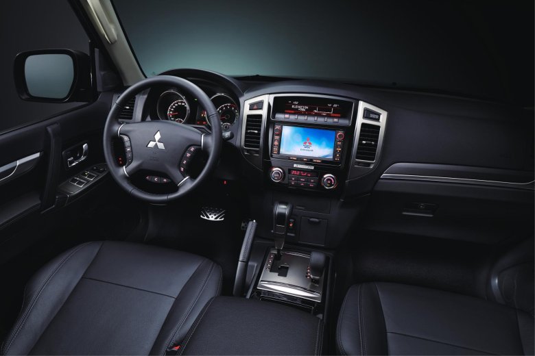 Mitsubishi pajero 4 салон final edition