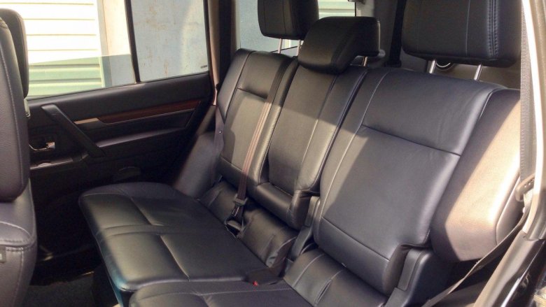 Митсубиси паджеро 4 салон