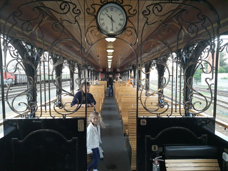 Туристические поезда