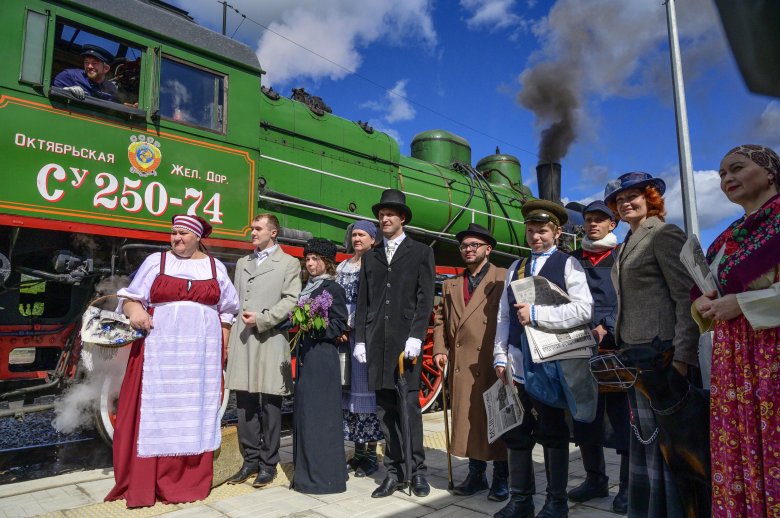Ретро поезд рускеальский экспресс