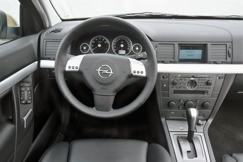 Opel vectra 2005 салон