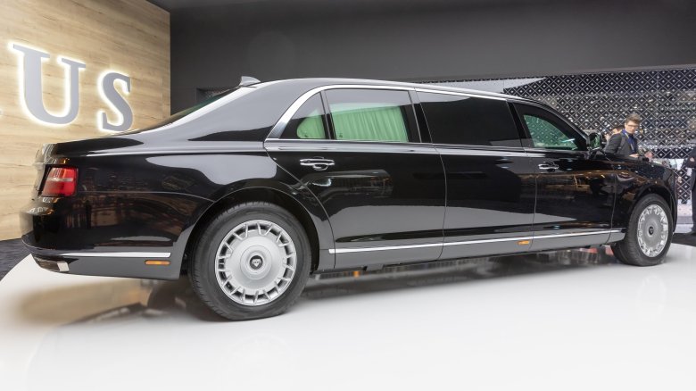 Aurus senat limousine