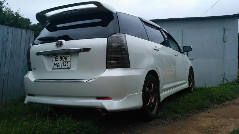 Toyota wish 2003 tuning