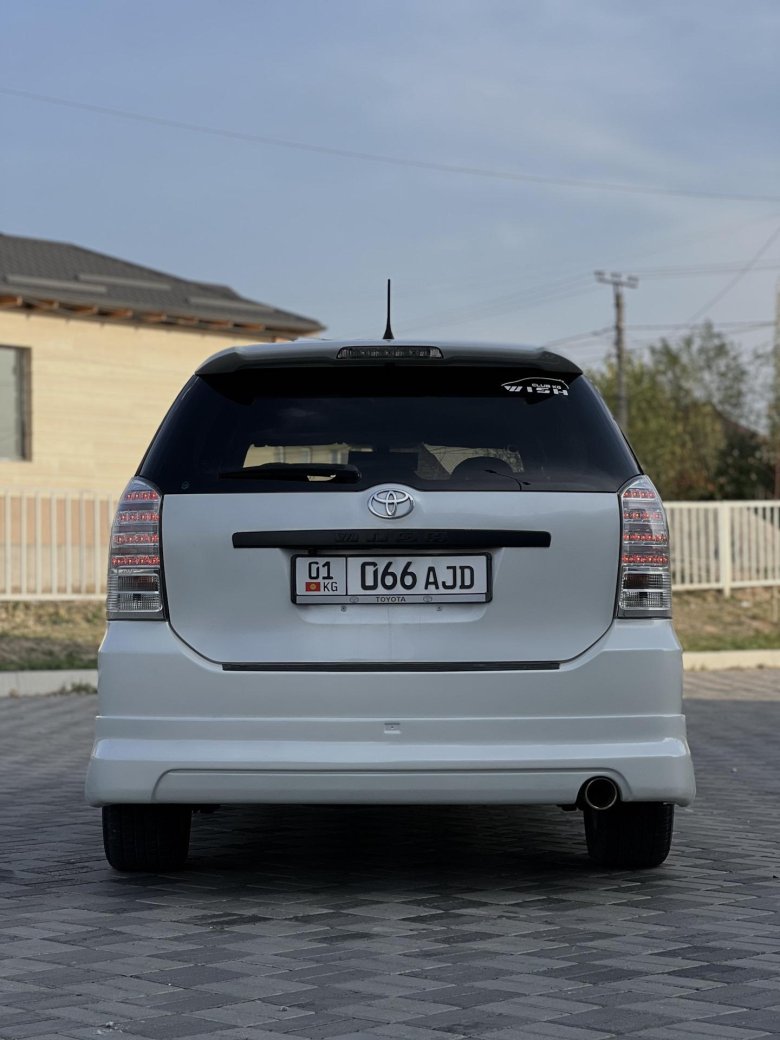 Тойота виш 2003