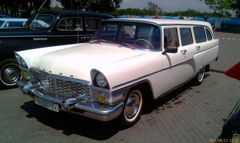 «чайка» газ-13 (1959-1981)