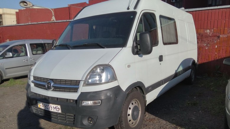 Опель мовано 2.5