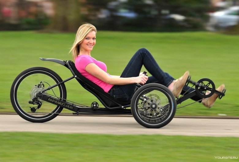 Трехколесный лежачий велотрайк