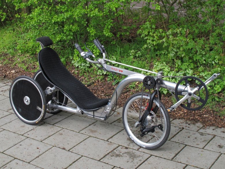 Recumbent tricycle