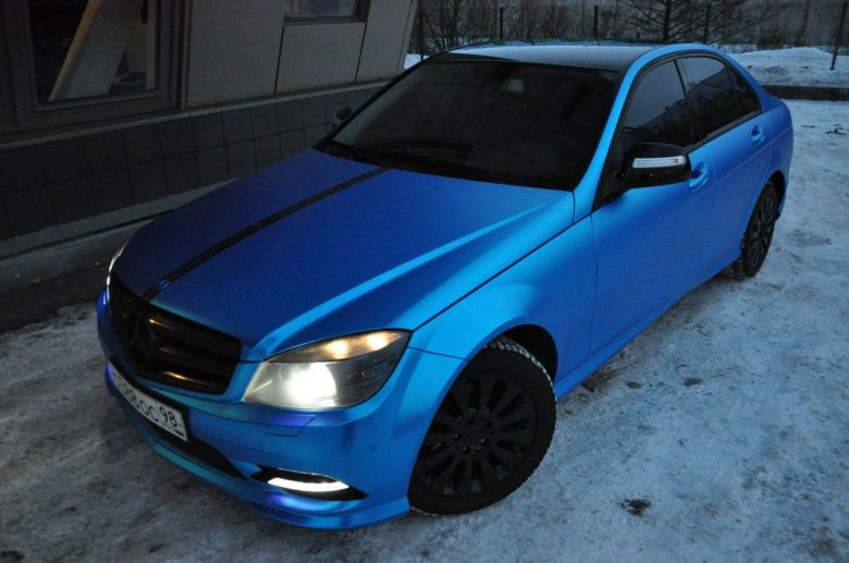 Мерседес c300 синий матовый