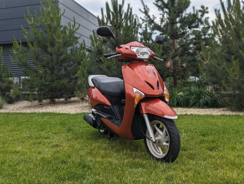 Скутер хонда