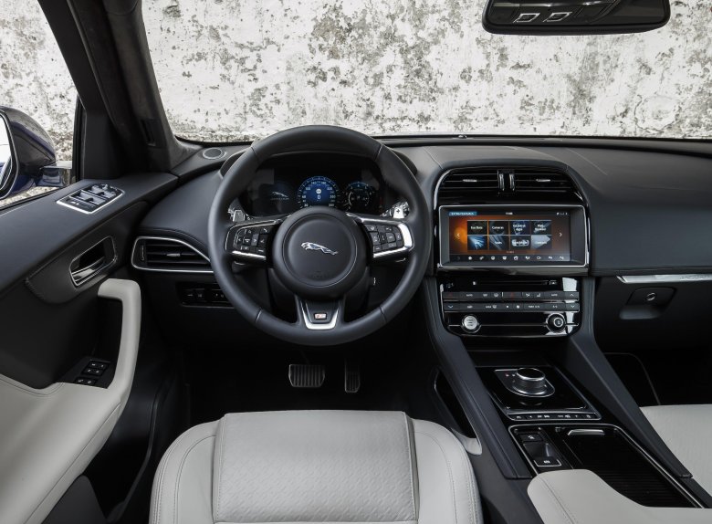 Jaguar f pace 2017