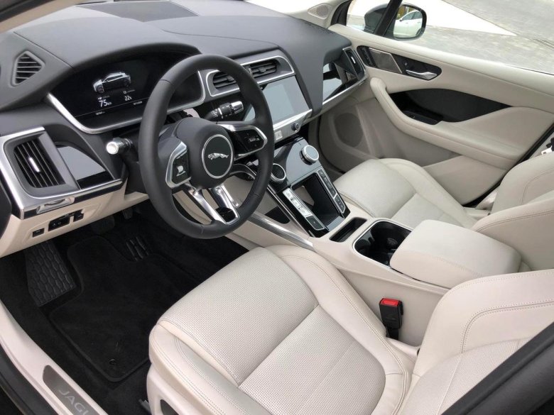 Jaguar i-pace салон