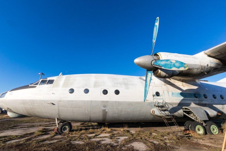 Ан 10 пассажирский самолёт