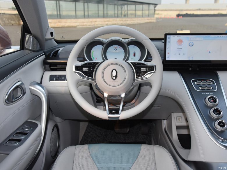 Ora lightning cat 2023