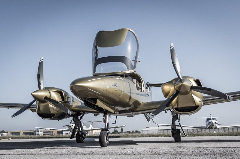 Да-42т самолет
