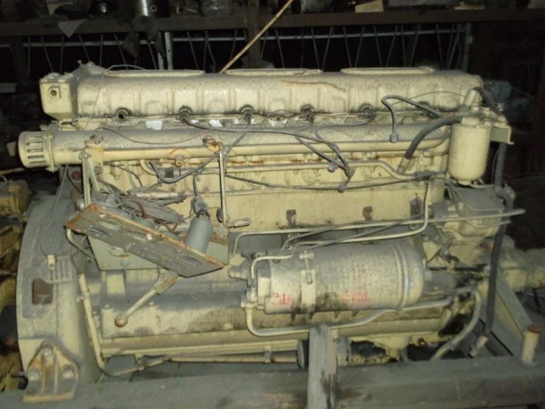 Судовой дизель д6