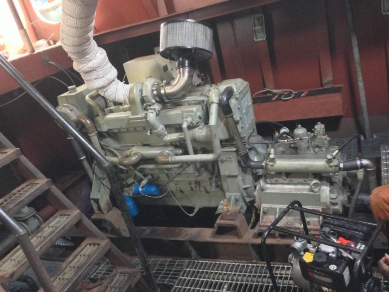 Судовой дизель генератор