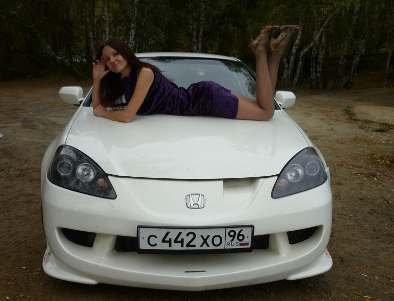 Девушка любимый автомобиль