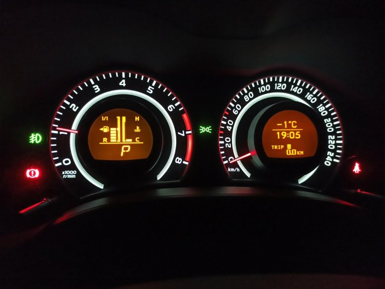 Панель приборов тойота королла е150