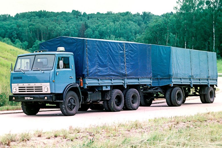 Камаз с прицепом
