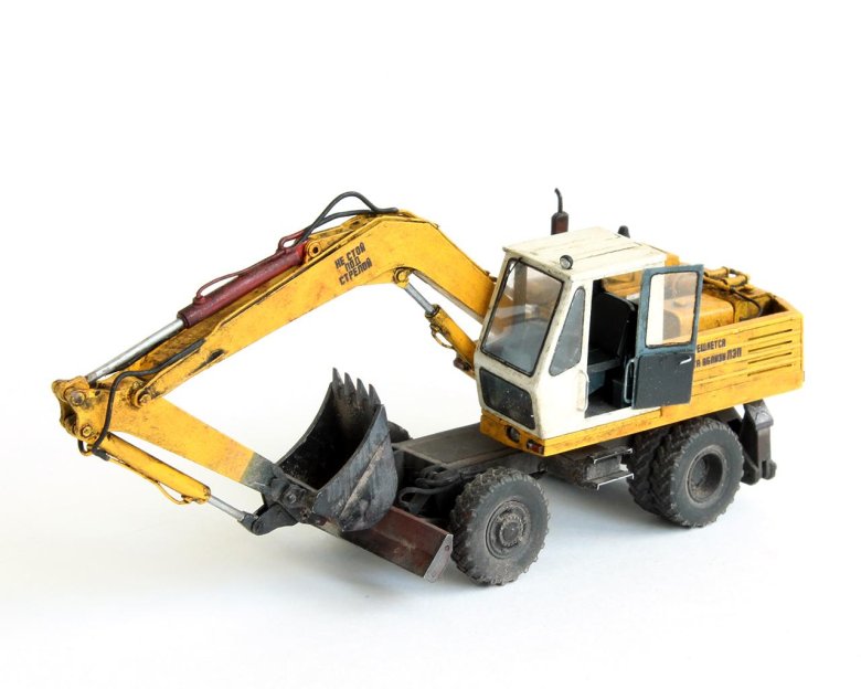 Эо 3323 экскаватор