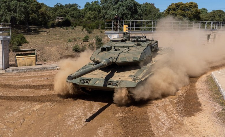 Леопард танк