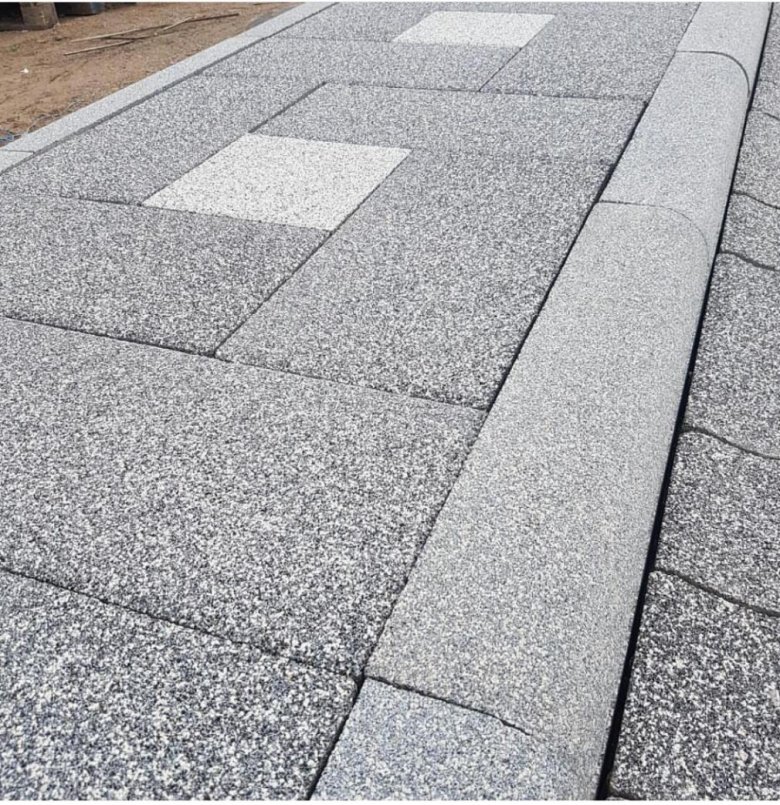 Гранитные плиты для мощения