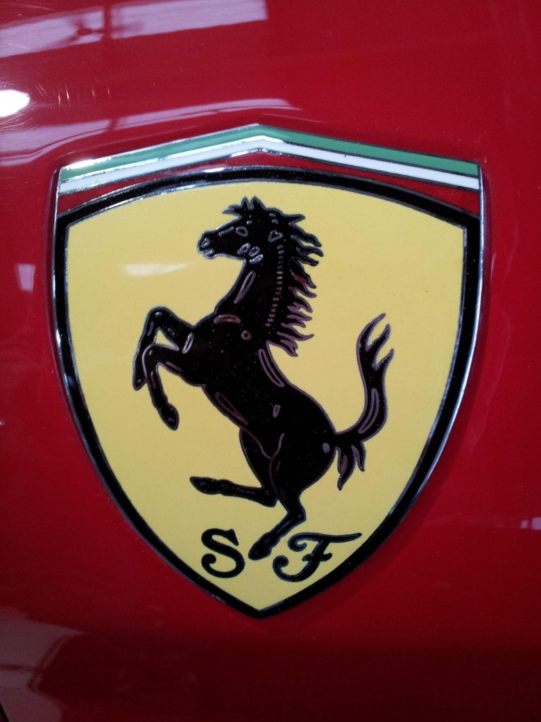 Эмблема скудерии феррари 2022 на телефон