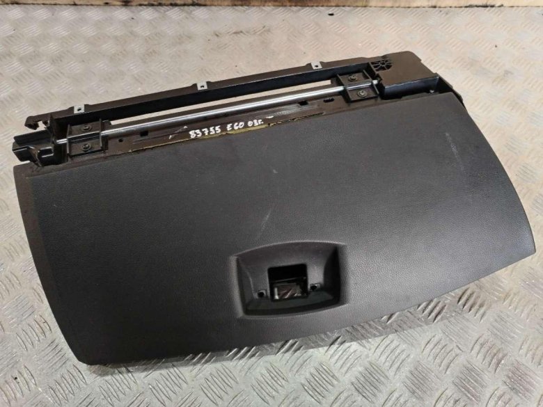 Bmw e60 бардачок